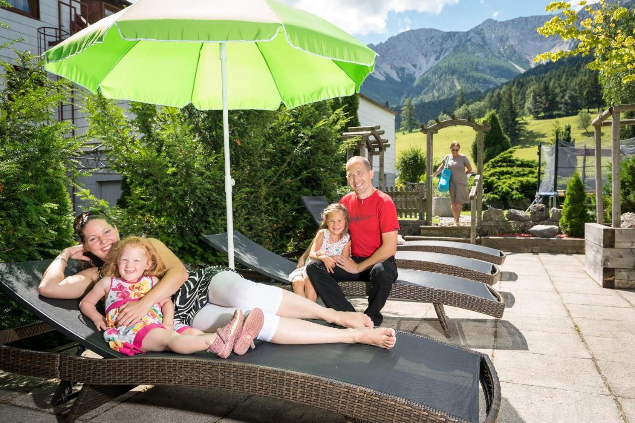 Hotel-Restaurant Forellenhof Puchberg am Schneeberg Exterior foto